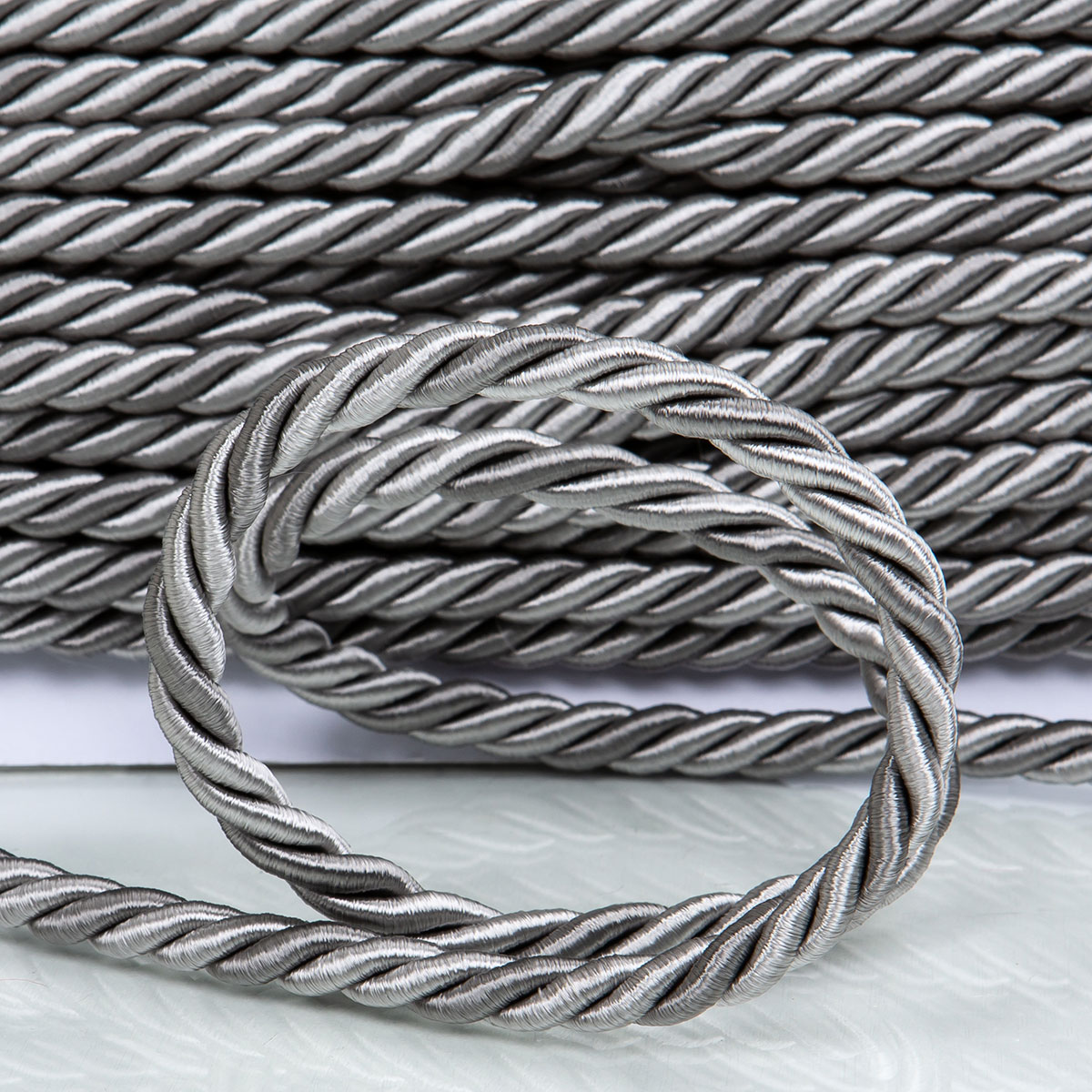 5 (сл. витой провод. шнур витой серый 4 мм. шнур витой серый. кабель витой серый.